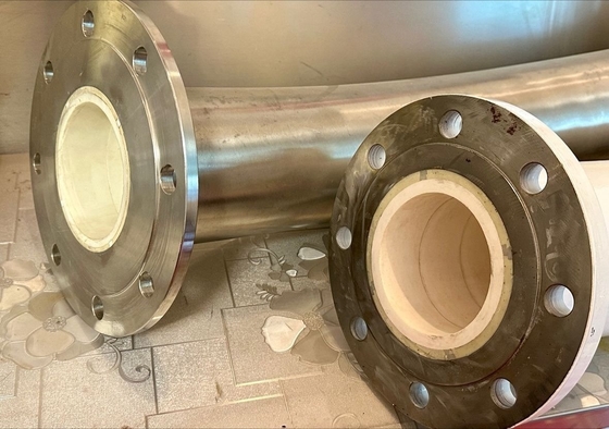 Tubo/codo cerámico revestido de acero inoxidable y acero carbono personalizado para diversas industrias